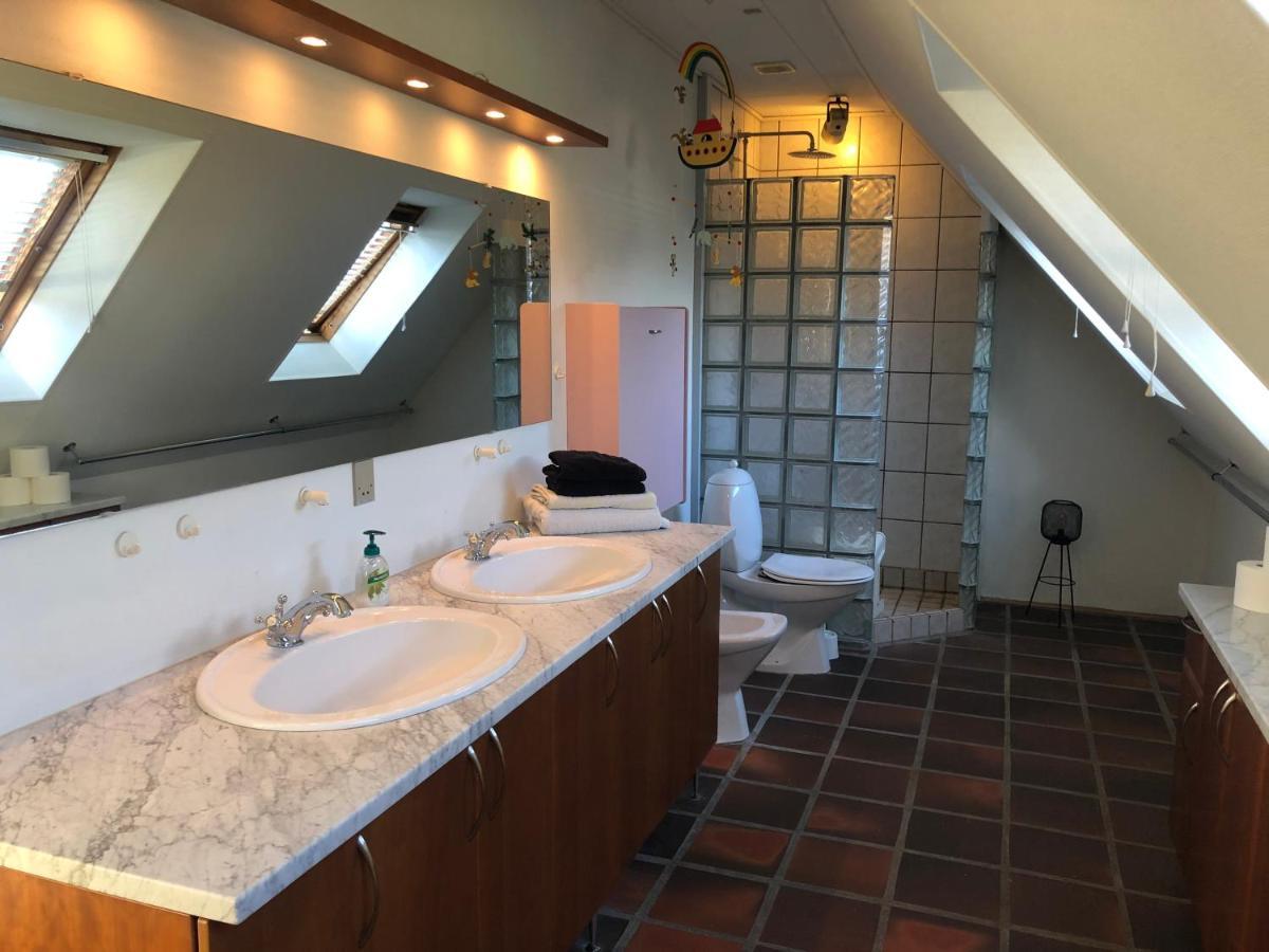 Dejligt Vaerelse Med Eget Bad Og Havudsigt Assens Exterior foto