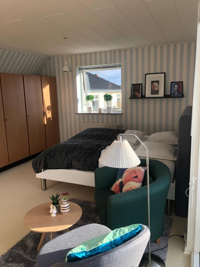 Dejligt Vaerelse Med Eget Bad Og Havudsigt Assens Exterior foto