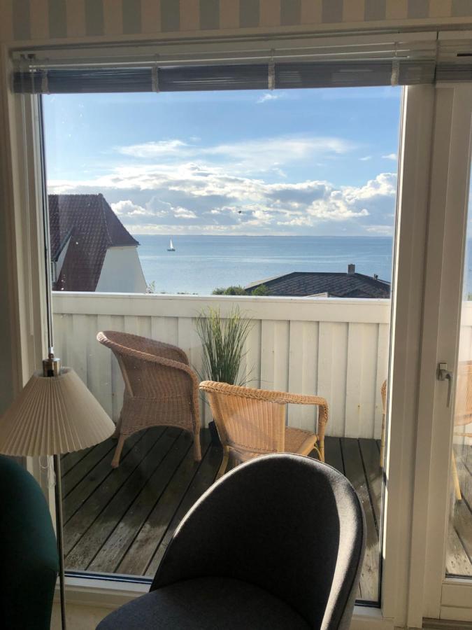 Dejligt Vaerelse Med Eget Bad Og Havudsigt Assens Exterior foto