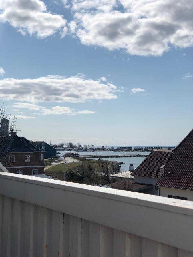 Dejligt Vaerelse Med Eget Bad Og Havudsigt Assens Exterior foto